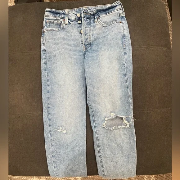 Old Navy button up distressed size 0 high rise straight leg - Picture 3 of 9